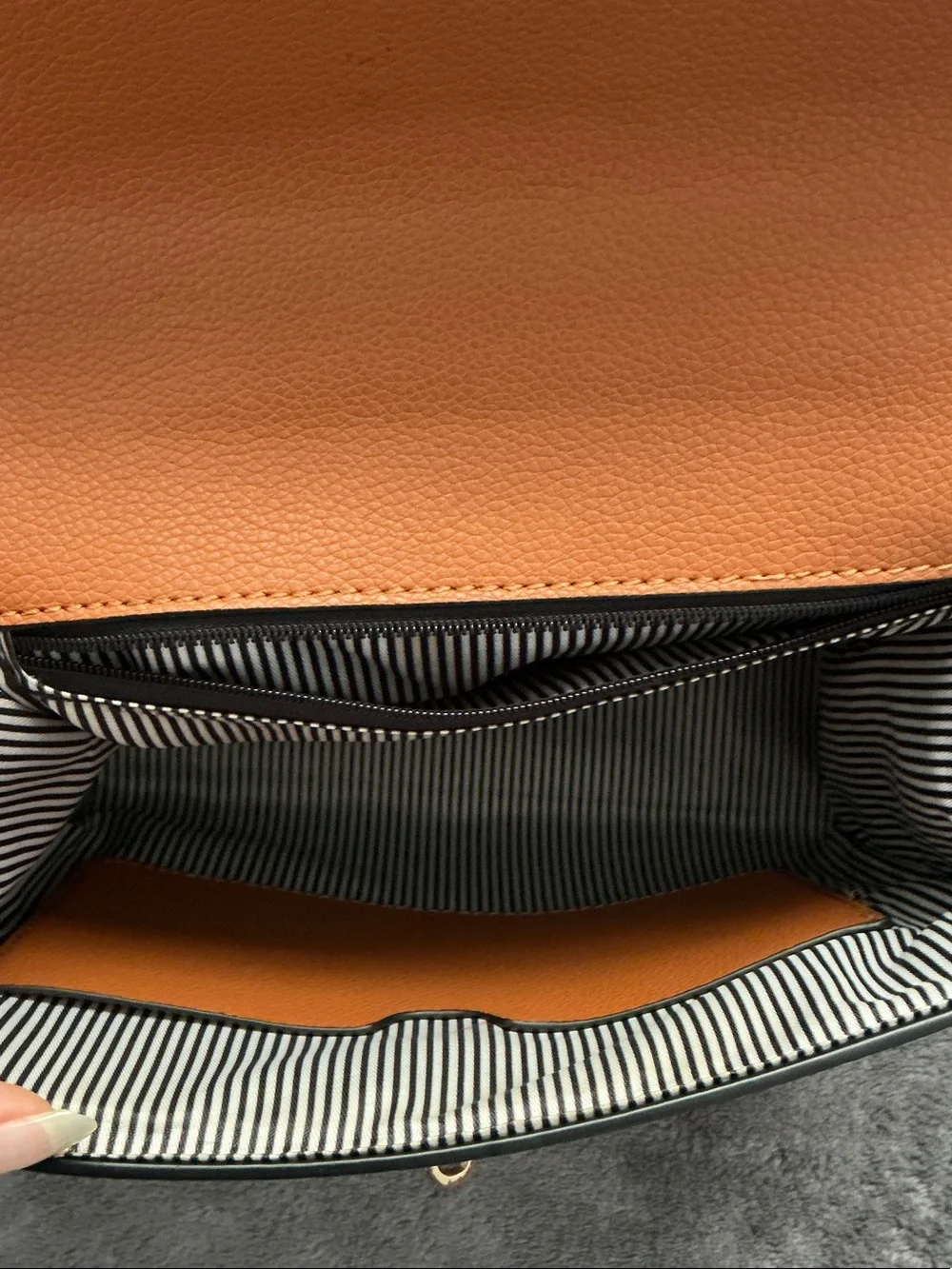 Unbranded leather style